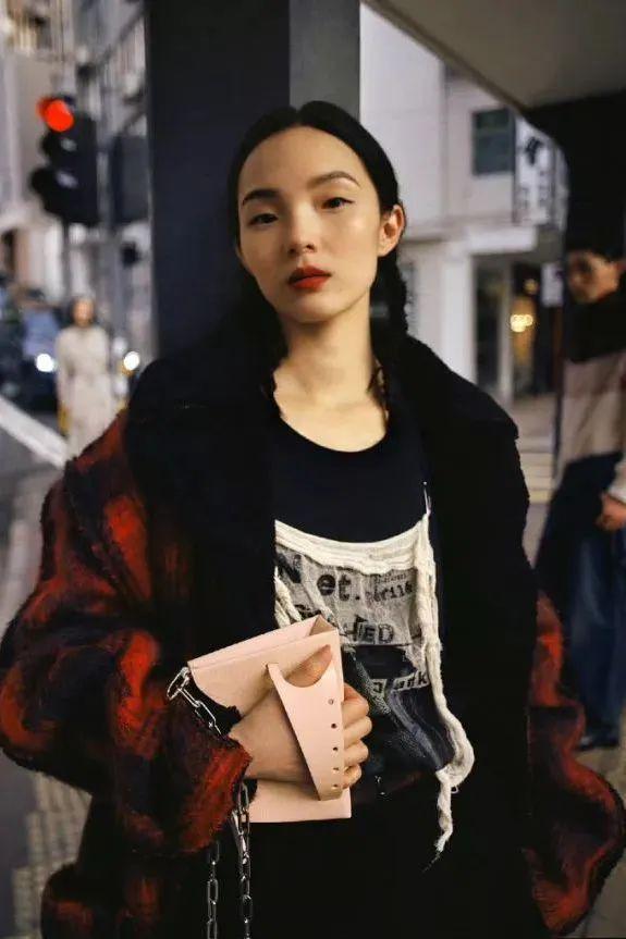 魔镜魔镜告诉我谁是四海八荒最美的女龙?(图12) 魔镜魔镜告诉我谁是四海八荒最美的女龙?(图12)