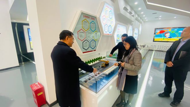 文林峰参观中国建材集团装配式建筑科技馆丨宽创国际博物馆设计(图2)