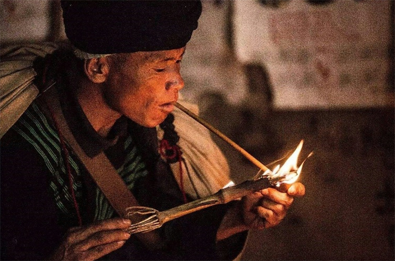 小凉山彝族服饰特点、图案(图片)的文化内涵及现实意义(图9) 小凉山彝族服饰特点、图案(图片)的文化内涵及现实意义(图9)