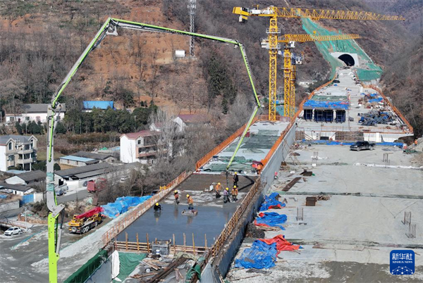 新华社 西康高铁加快建设 - 安康新闻网(图3) 新华社 西康高铁加快建设 - 安康新闻网(图3)