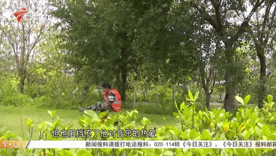 首次!被邀上春晚!脑瘫女孩豆豆、影老板、田鼠大婶他们才是闪闪发亮的明星(图21) 首次!被邀上春晚!脑瘫女孩豆豆、影老板、田鼠大婶他们才是闪闪发亮的明星(图21)