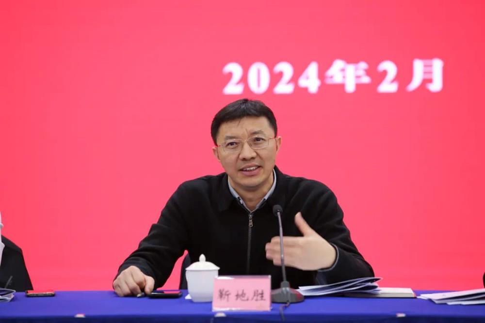 凝心聚力共谋发展丨泸州市2024年建筑业政企新春座谈会召开(图2) 凝心聚力共谋发展丨泸州市2024年建筑业政企新春座谈会召开(图2)