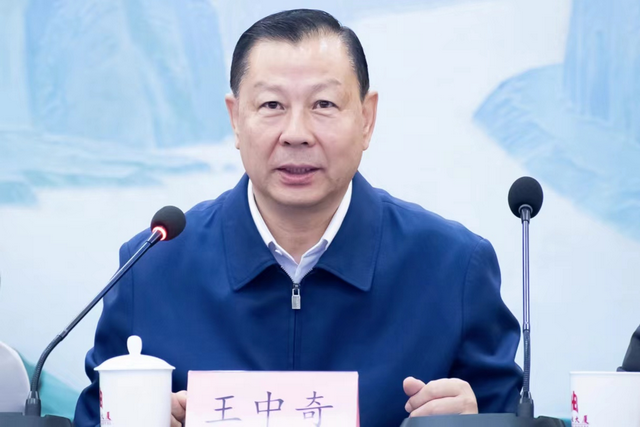 《新时代中国建筑装饰业高质量发展指导意见》终审会圆满落幕(图2) 《新时代中国建筑装饰业高质量发展指导意见》终审会圆满落幕(图2)