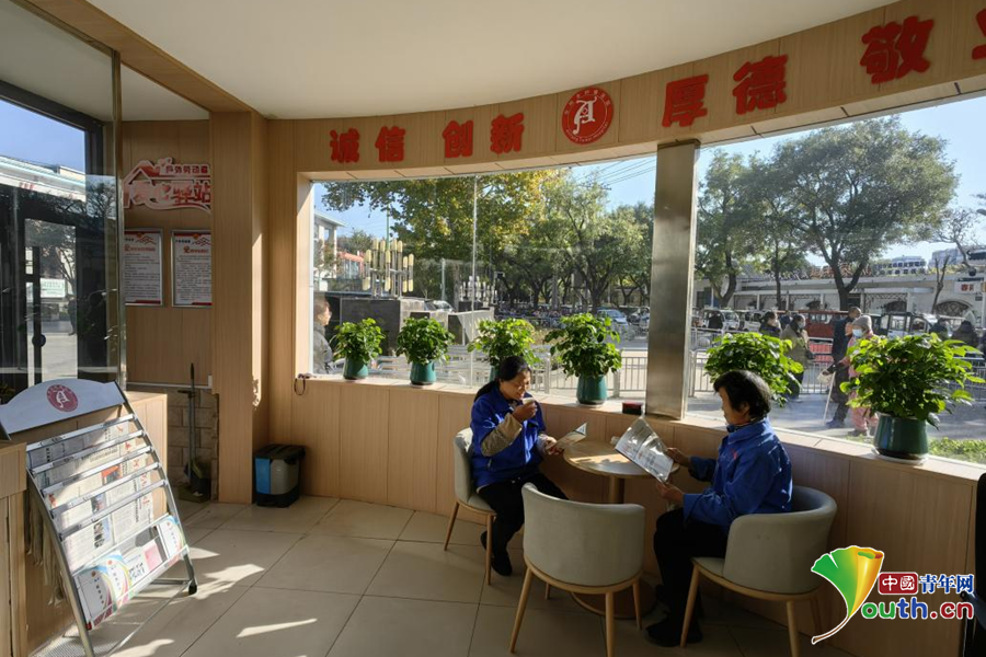 河南安阳:518座爱心驿站筑起户外劳动者温馨港湾(图2) 河南安阳:518座爱心驿站筑起户外劳动者温馨港湾(图2)