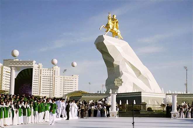 亚洲唯一永久中立国全国水电气免费汽油价格每升一毛钱左右(图7)