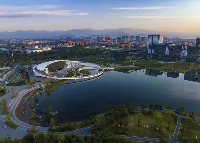 蹲点调研彭派之城：推窗见绿出门即景(图24)