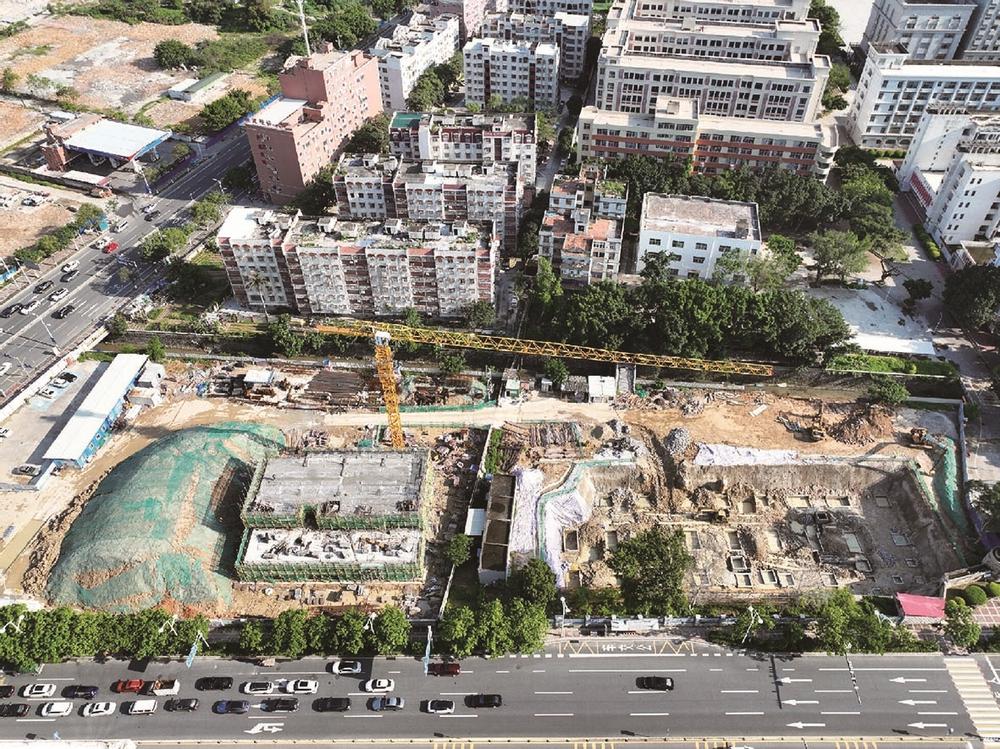 假期施工不停歇 重点项目建设忙