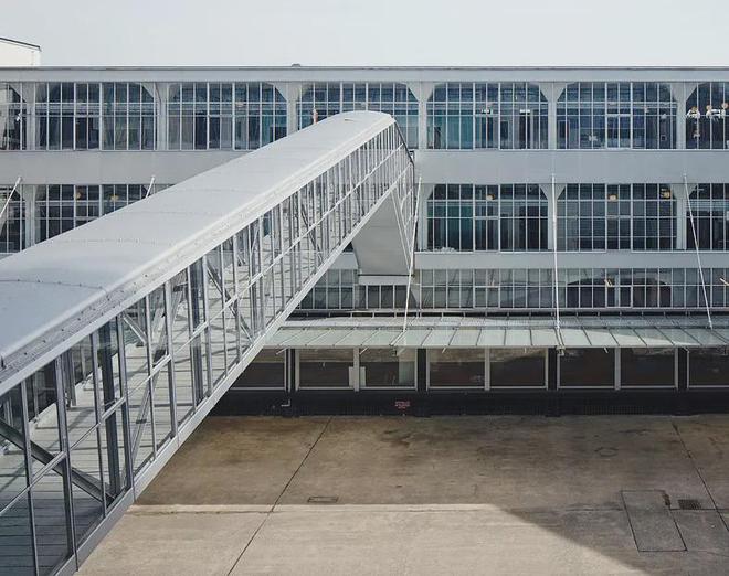 想不到他们居然是历史保护建筑最“年轻”的只有10岁(图22)