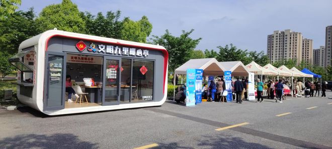 贴心服务获点赞!九里亭“暖心亭”人气旺(图3) 贴心服务获点赞!九里亭“暖心亭”人气旺(图3)
