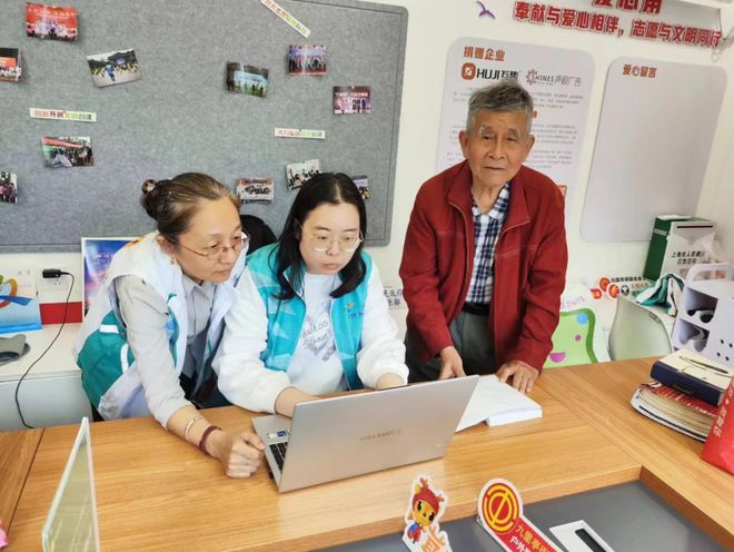 贴心服务获点赞！九里亭“暖心亭”人气旺