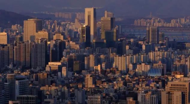 全国房屋总数6亿栋54万亿房贷这就是我们负重前行的拦路虎