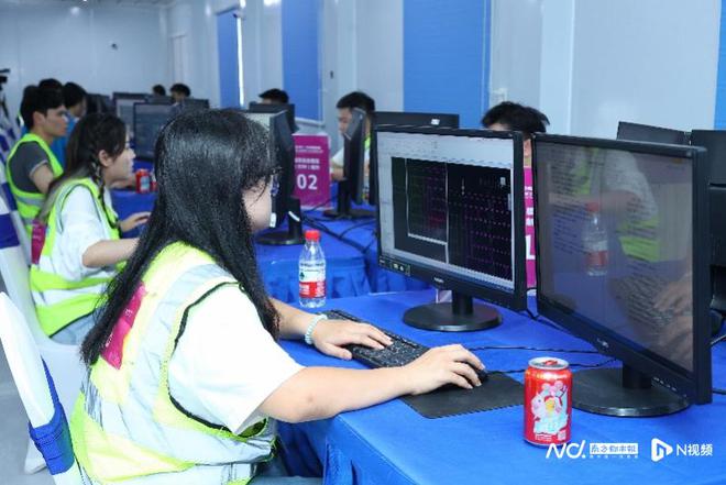 夫妻同台竞技双双获奖广州新增57名“羊城建筑工匠”(图2)