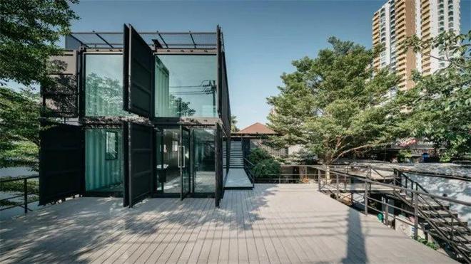 集装箱建筑案例丨国内外汽车集装箱展厅大赏不同工业风格之间的碰撞(图11)