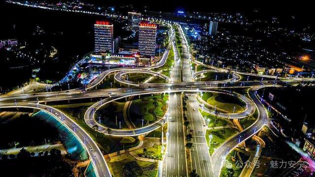 石安公路(安宁段)改造工程获国家级大奖(图5) 石安公路(安宁段)改造工程获国家级大奖(图5)