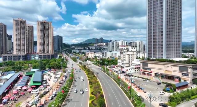 石安公路(安宁段)改造工程获国家级大奖(图2) 石安公路(安宁段)改造工程获国家级大奖(图2)