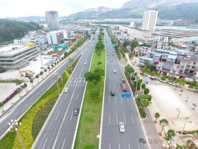 石安公路(安宁段)改造工程获国家级大奖(图3) 石安公路(安宁段)改造工程获国家级大奖(图3)