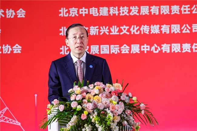 “光明使者——2024 中国电力美术大展”在京开幕(图2) “光明使者——2024 中国电力美术大展”在京开幕(图2)