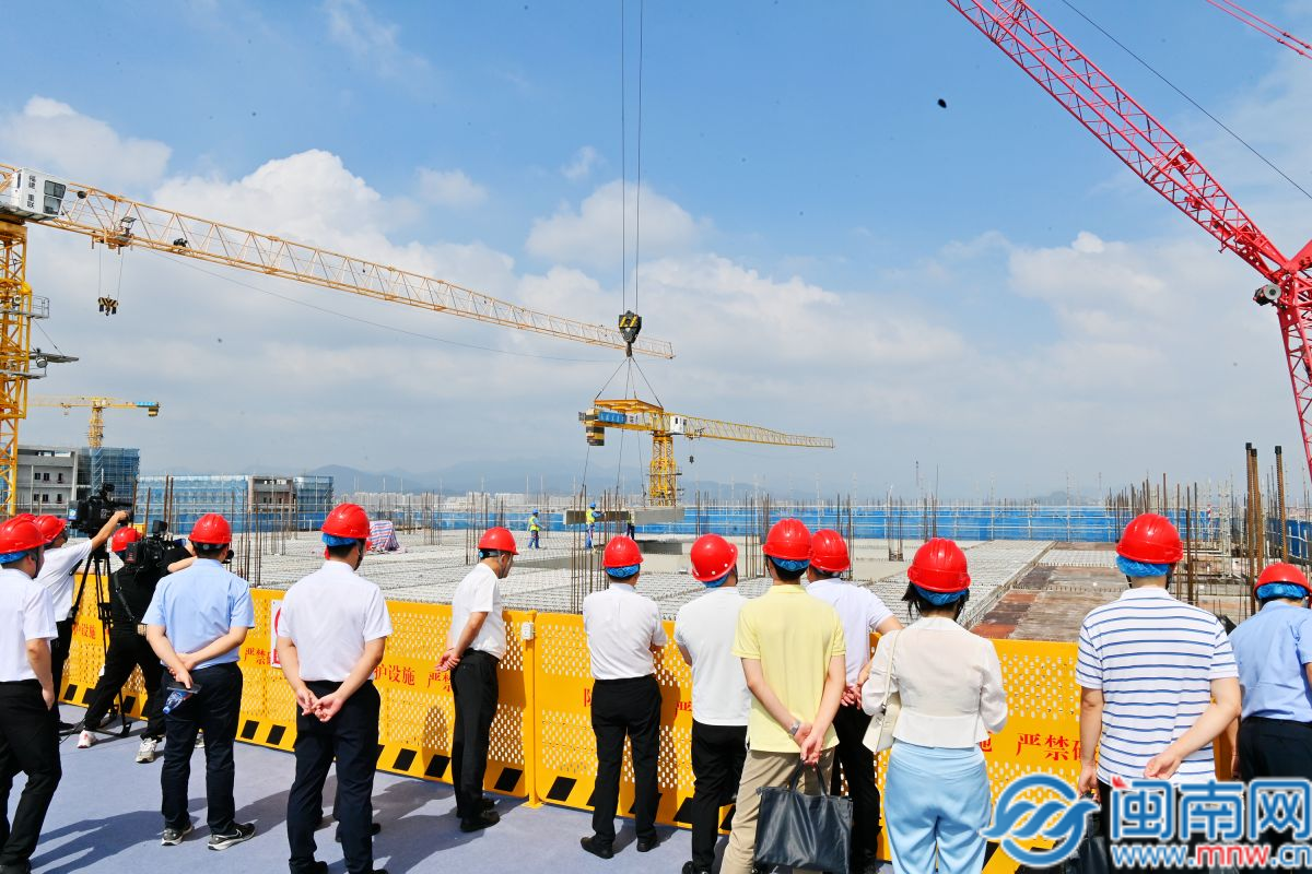 新质生产力赋能!免模免支撑技术引领泉州智慧建造新风尚(图2)