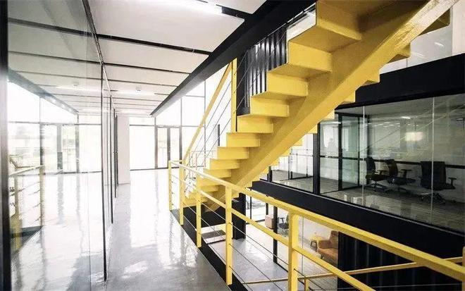 集装箱建筑案例｜来自不同国家不同地区的集装箱办公楼造型鉴赏(图15)
