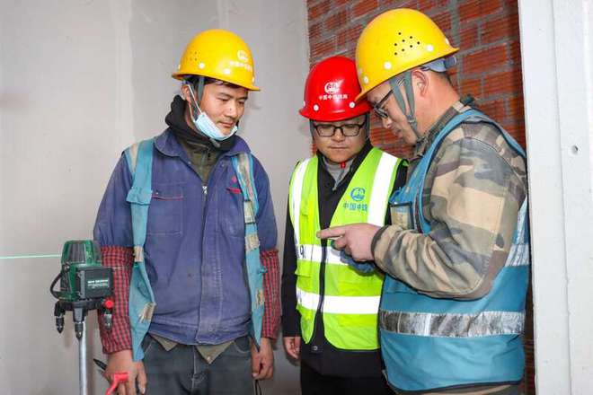 青年建设团队为“工业上楼”项目浇灌智慧与力量(图2) 青年建设团队为“工业上楼”项目浇灌智慧与力量(图2)