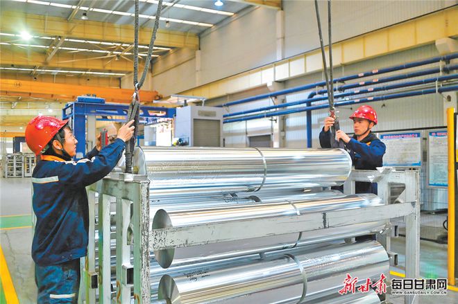 破解难题 开创崭新局面——甘肃省市州县区深化“三抓三促”行动赋能高质量发展(图2) 破解难题 开创崭新局面——甘肃省市州县区深化“三抓三促”行动赋能高质量发展(图2)