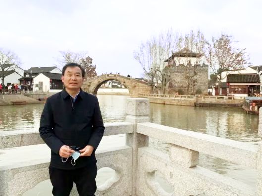河南文学杂志社2025年第一批签约作家名单(附个人简介)(图3) 河南文学杂志社2025年第一批签约作家名单(附个人简介)(图3)