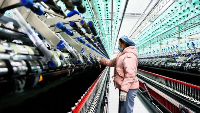 纺织视点 60万锭一期投产、30万锭签约！新乡化纤2024年净利润预增612%-764% 2月份的纺织大事(图3)